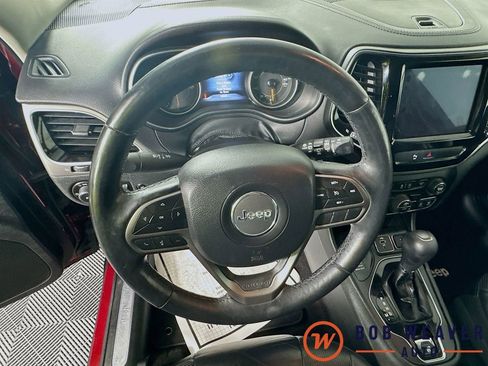 Used 2019 Jeep Cherokee Limited AWD/4WD image 13