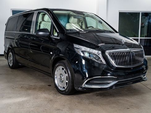 Used 2020 Mercedes-Benz Metris Passenger image 4