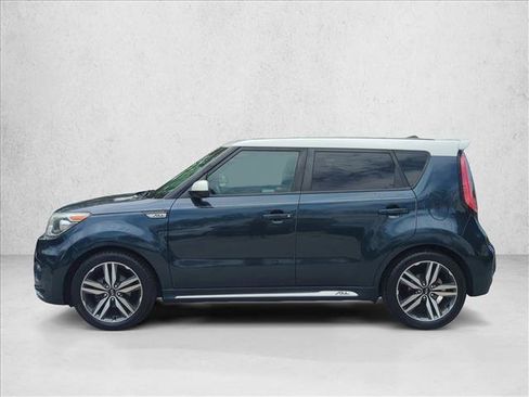 Used 2018 Kia Soul + FWD image 8