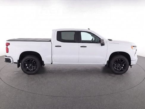 Used 2025 Chevrolet Silverado 1500 Custom RWD image 8