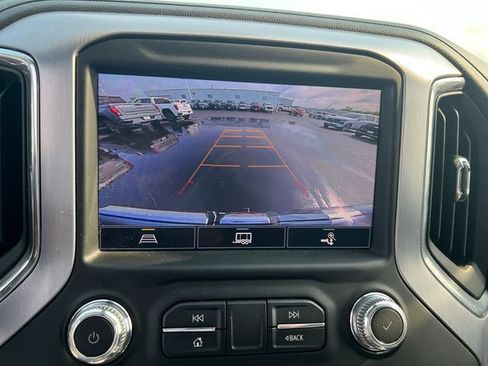 Used 2022 GMC Sierra 1500 SLT w/ SLT Convenience Package AWD/4WD image 26