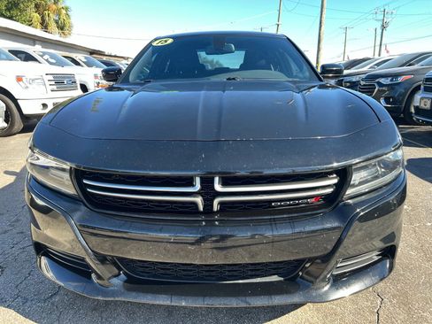 Used 2015 Dodge Charger SE w/ Sport Appearance Group RWD image 3