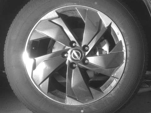 Used 2025 Nissan Rogue SV image 13