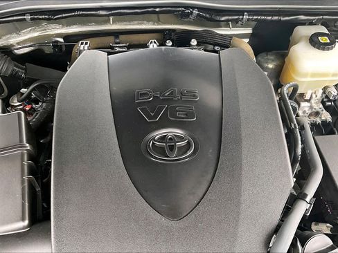 Used 2023 Toyota Tacoma TRD Off-Road image 32