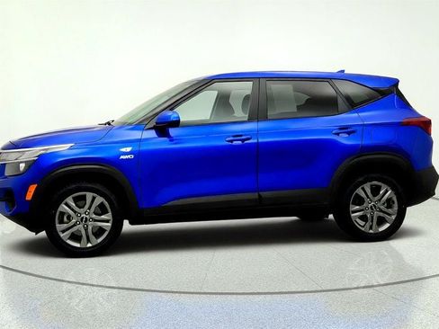 Used 2023 Kia Seltos LX AWD/4WD image 8