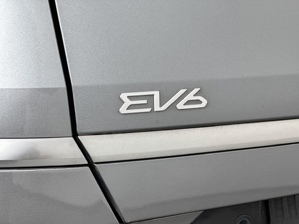 Used 2023 Kia EV6 Wind w/ Wind Technology Package AWD/4WD image 10