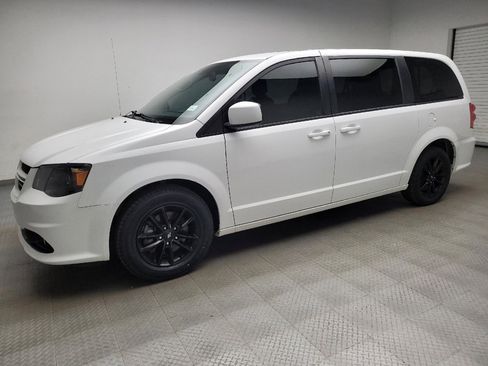 Used 2019 Dodge Grand Caravan GT FWD image 2