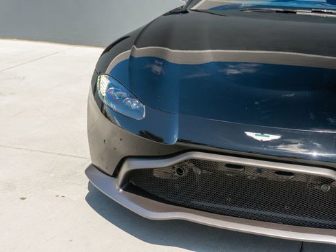 Used 2020 Aston Martin V8 Vantage Coupe RWD image 26
