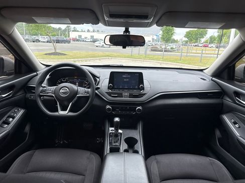 Used 2020 Nissan Altima 2.5 S FWD image 16