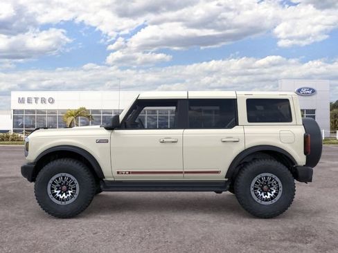 New 2026 Ford Bronco Outer Banks w/ Sasquatch Package AWD/4WD image 3