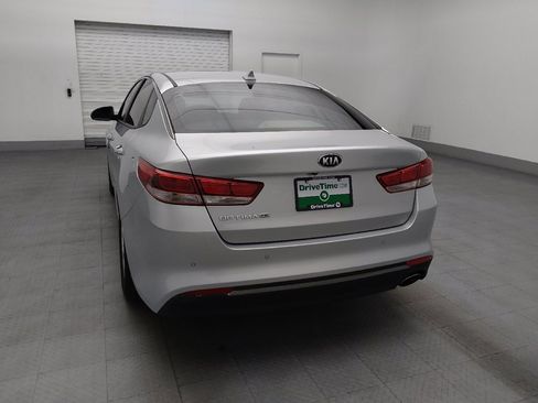 Used 2018 Kia Optima LX FWD image 6