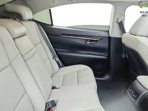 Used 2018 Lexus ES 350 w/ Premier Package FWD image 24