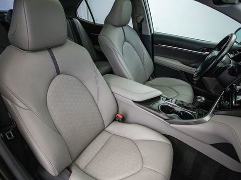 Used 2021 Toyota Camry XSE image 21