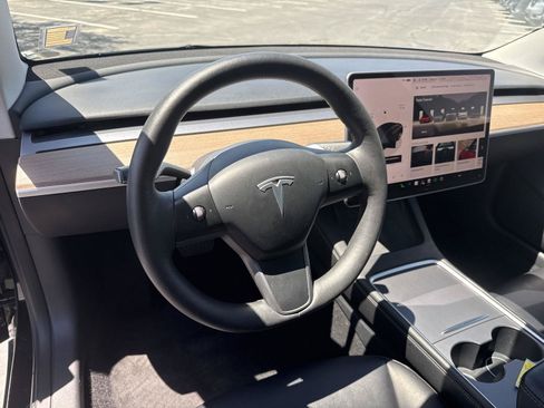 Used 2023 Tesla Model 3 Standard Range RWD image 18