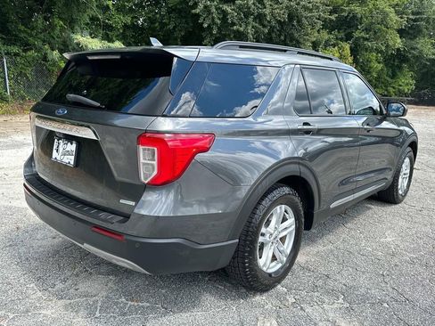 Used 2020 Ford Explorer XLT w/ Equipment Group 202A image 7