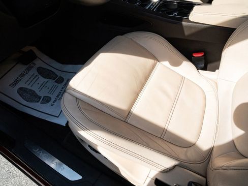 Used 2017 Jaguar F-PACE Prestige AWD/4WD image 17