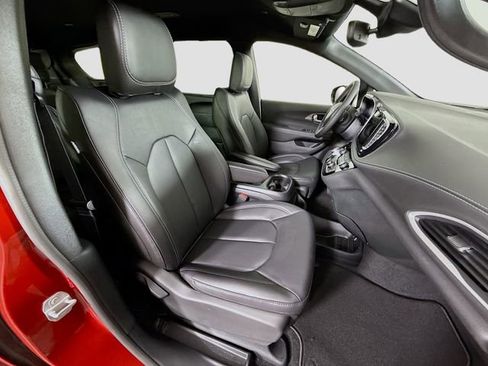 New 2026 Chrysler Pacifica Select image 27