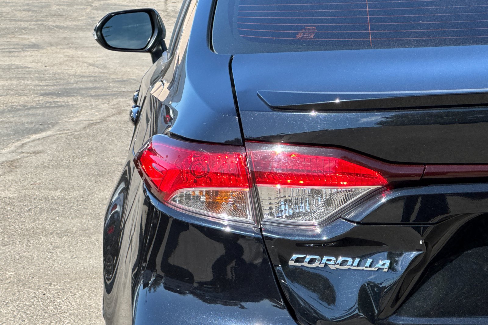 Used 2026 Toyota Corolla SE FWD image 31