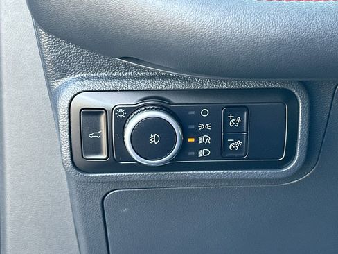 Used 2025 Ford Explorer ST-Line w/ Premium Package image 11