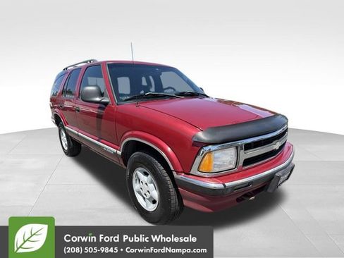 Used 1997 Chevrolet Blazer LS w/ Preferred Equipment Group AWD/4WD image 3