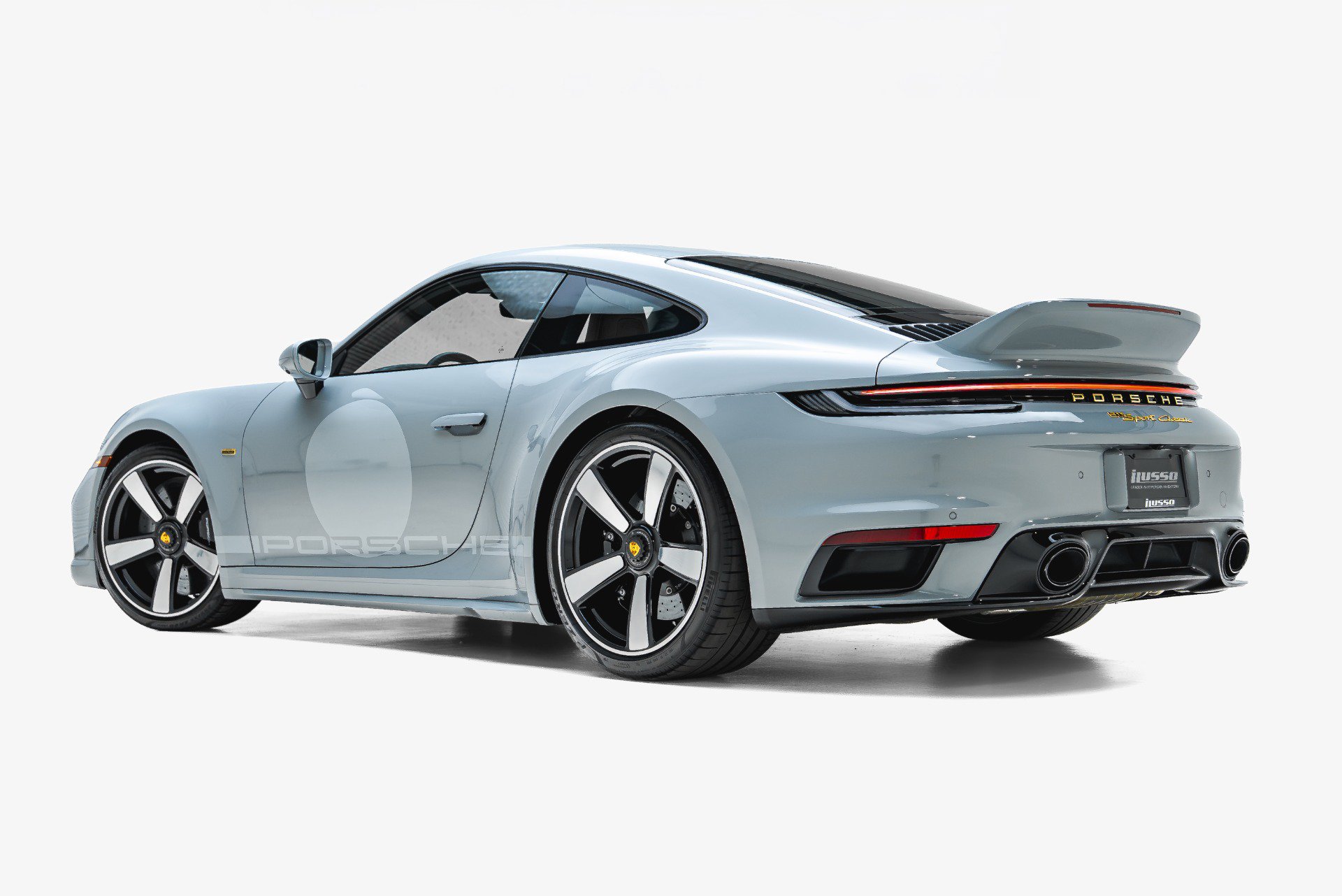 Used 2023 Porsche 911 Sport Classic RWD image 15