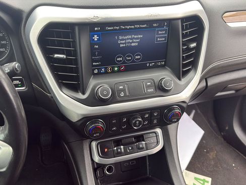 Used 2020 GMC Acadia SLE FWD image 9