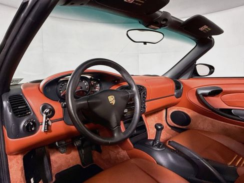 Used 1998 Porsche Boxster RWD image 11