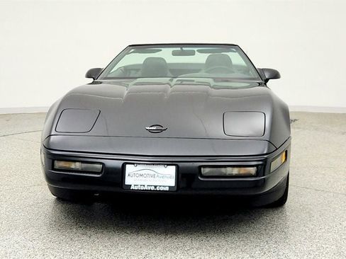 Used 1995 Chevrolet Corvette Convertible RWD image 2