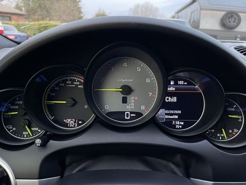 Used 2018 Porsche Cayenne S Platinum image 26