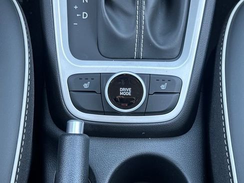 New 2026 Hyundai Venue SEL FWD image 26