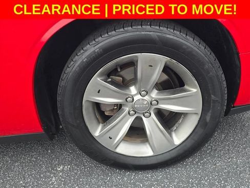 Used 2017 Dodge Challenger SXT RWD image 33