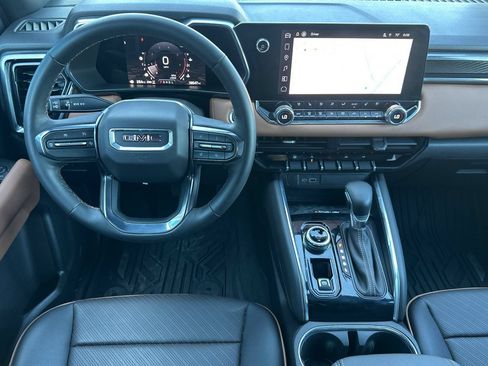 Used 2023 GMC Canyon AT4 w/ AT4 Premium Package AWD/4WD image 15