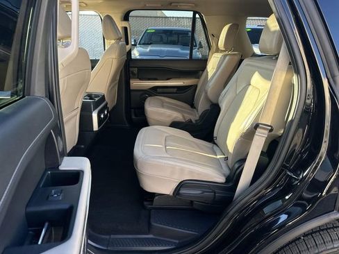 Used 2023 Ford Expedition Limited image 25