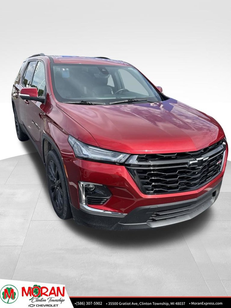 Used 2023 Chevrolet Traverse RS w/ LPO, Floor Liner Package FWD image 2