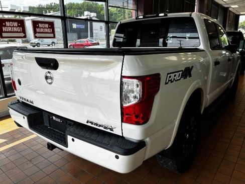 Used 2017 Nissan Titan PRO-4X w/ Pro-4x Convenience Package AWD/4WD image 6