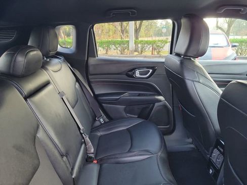 Used 2024 Jeep Compass Trailhawk image 32