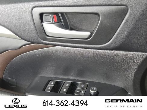 Used 2014 Toyota Highlander XLE AWD/4WD image 26