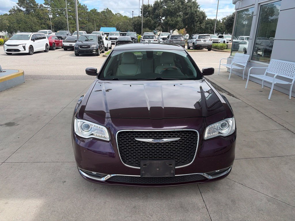 Used 2021 Chrysler 300 Touring L RWD image 2