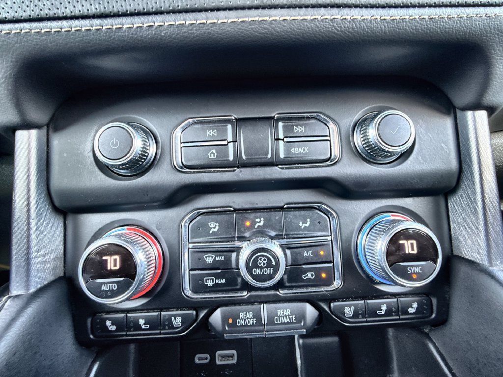 Used 2024 GMC Yukon XL SLT RWD image 21