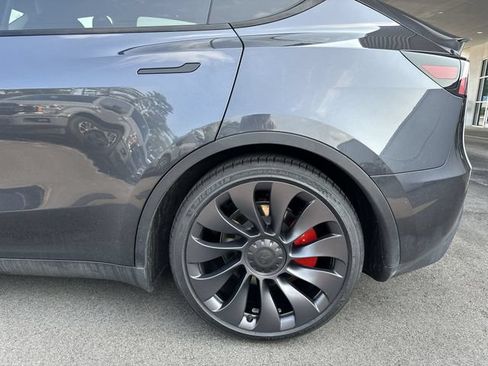 Used 2025 Tesla Model Y Performance AWD/4WD image 10