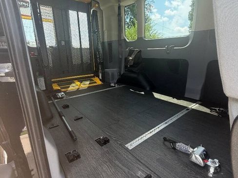 Used 2017 Ford Transit 350 XLT RWD image 16