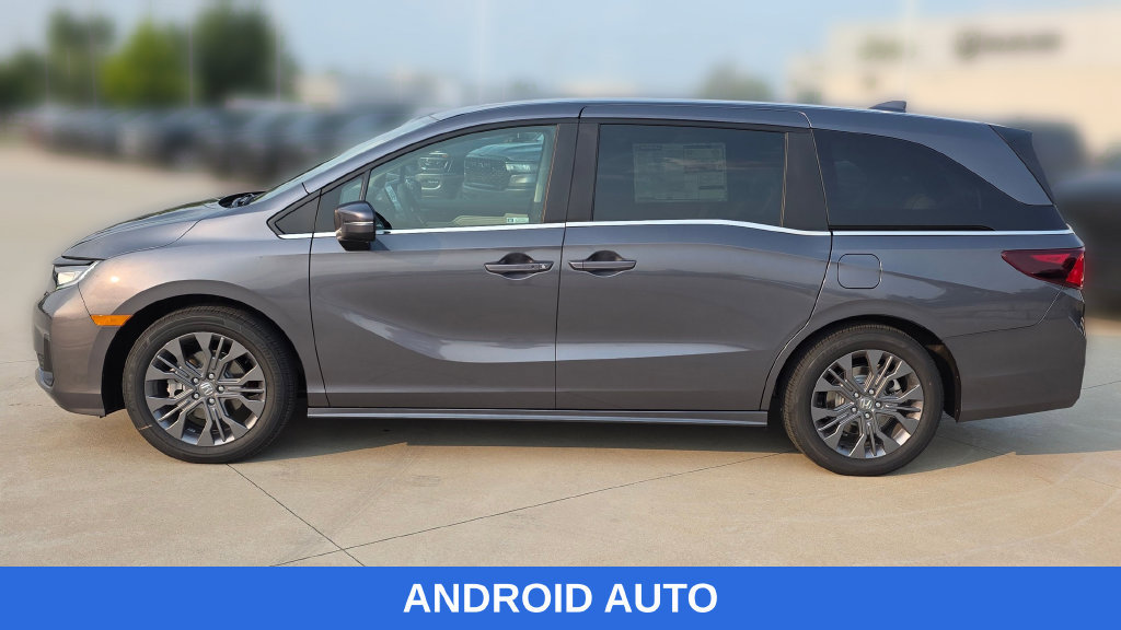 New 2026 Honda Odyssey Touring image 2
