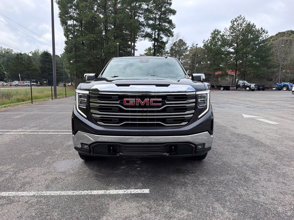 Used 2025 GMC Sierra 1500 SLT AWD/4WD image 3