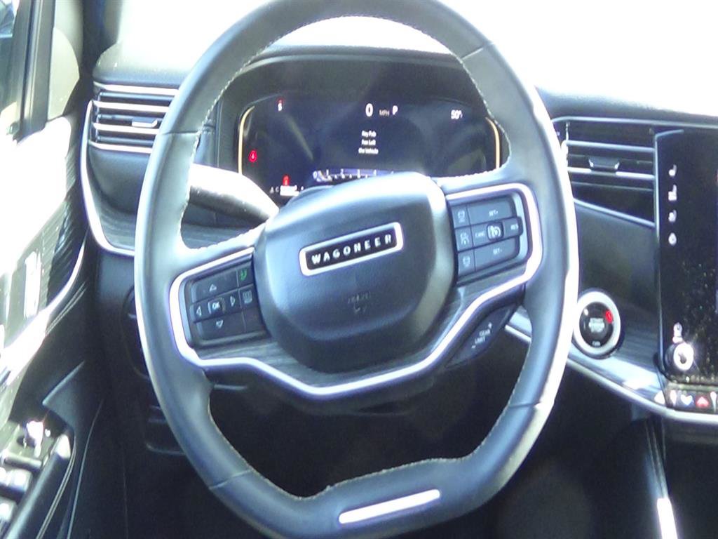 Certified 2022 Jeep Wagoneer Series II AWD/4WD image 14