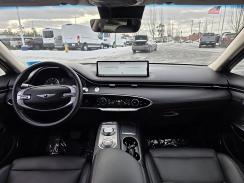Used 2025 Genesis GV70 2.5T image 16