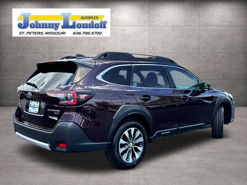 Used 2023 Subaru Outback Limited XT AWD/4WD image 2