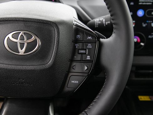 Certified 2026 Toyota bZ AWD/4WD image 28