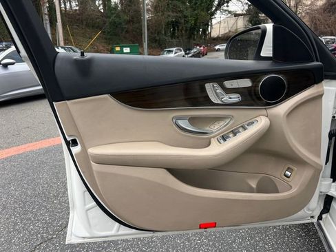 Used 2018 Mercedes-Benz C 300 Sedan w/ Premium Package image 10