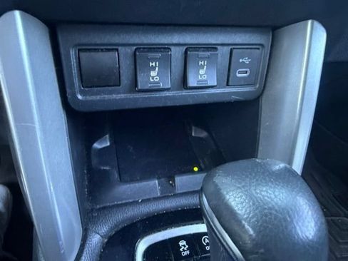 Used 2024 Toyota Corolla Cross XLE w/ Convenience Package AWD/4WD image 19