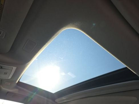 Used 2023 Lexus ES 250 w/ Premium Package image 2